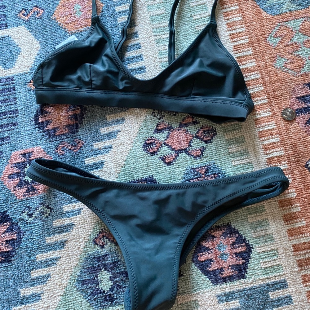 White Fox Boutique Dark Green / Grey Bikini